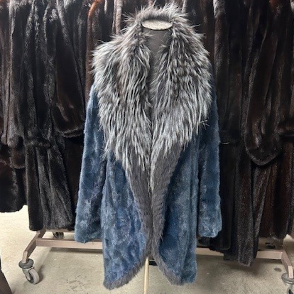 STYLIZED BLUE MINK 3/4, W/ SILVER FOX, WAS 5995 NOW ONLY 1295! SIZE L